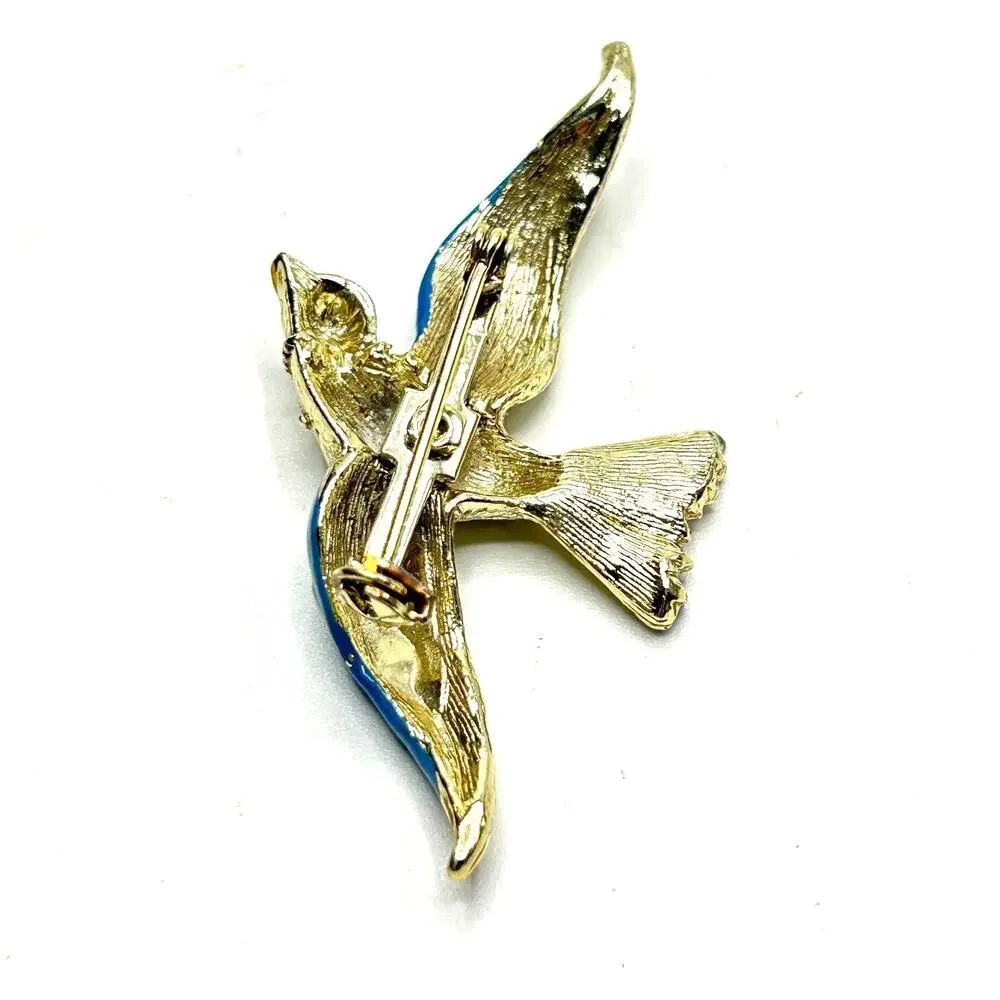 Blue Bird Brooch Gold Tone Enamel Vintage 1950s Unsigned Beauty Midcentury Pin